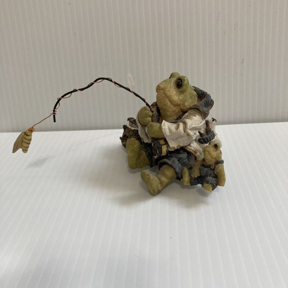Father & Son Fly Fishing Boyds Bears & Friends Frog Resin Figurine 4 x 4 x 3 in - Picture 4 of 14